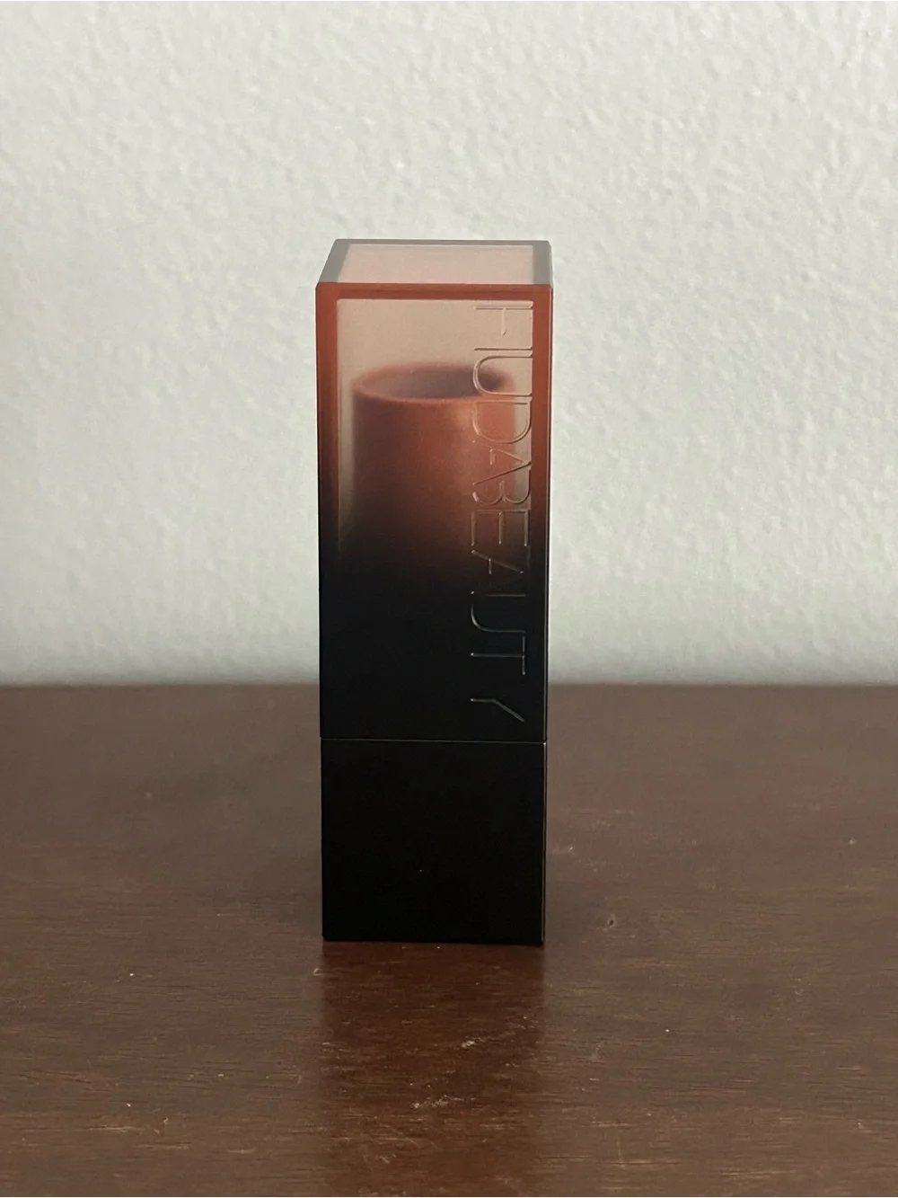 *DISCONTINUED*Huda Beauty Power Bullet Cream Glow Lipstick - Rajah